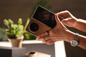 HONOR Magic V5